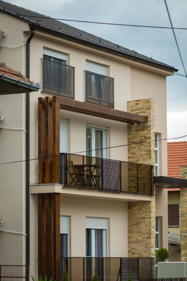 Apartmani Mis Šabac Buitenkant foto