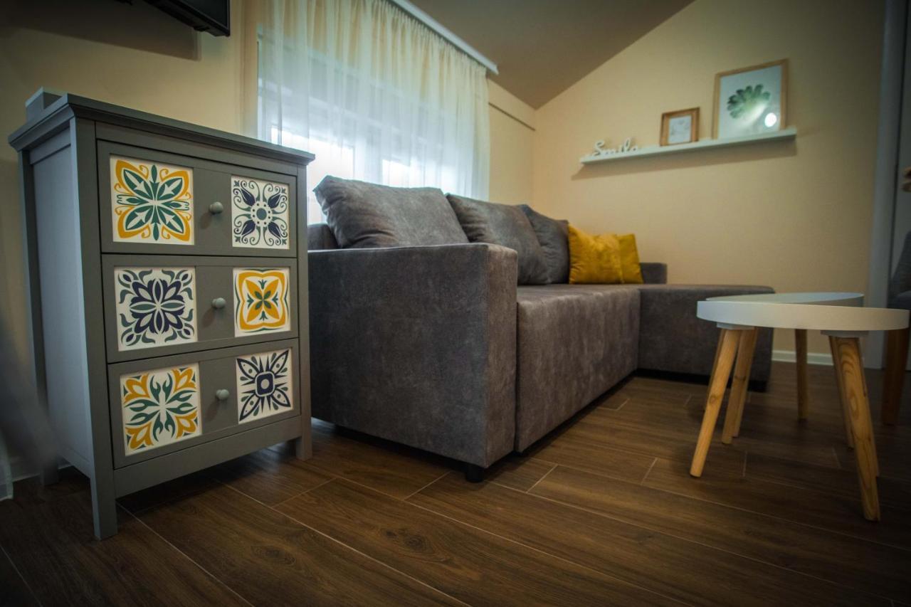 Apartmani Mis Šabac Buitenkant foto