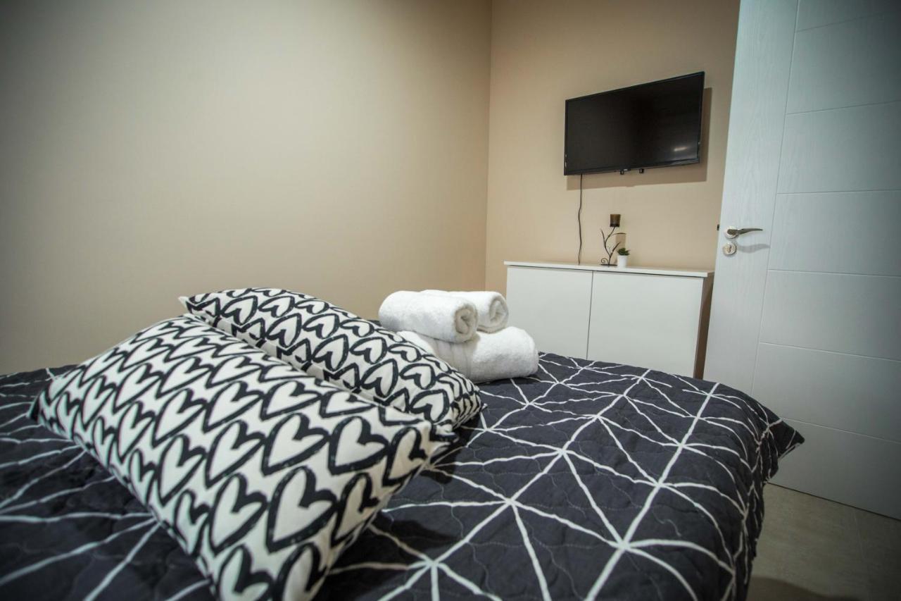 Apartmani Mis Šabac Buitenkant foto